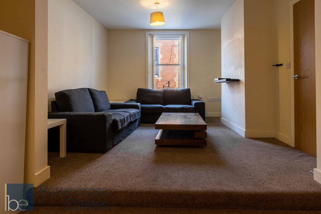 Property photo 2 of 9 Living Room