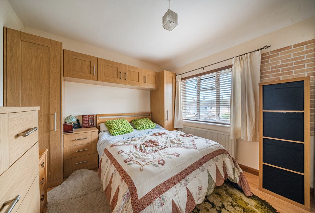 Property photo 3 of 8 Picture 3