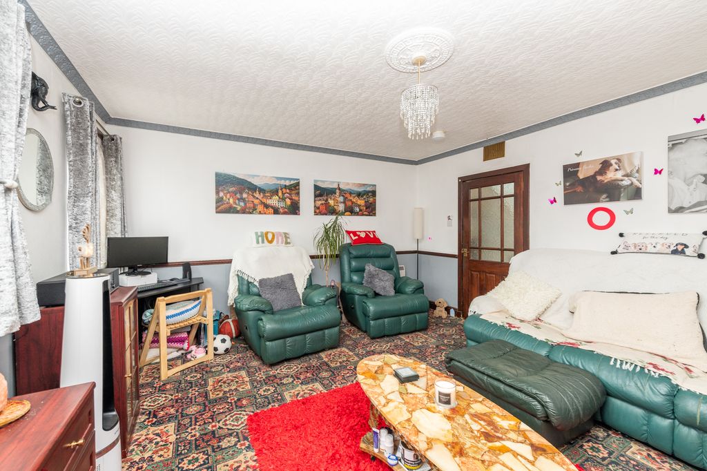 Property photo 3 of 22