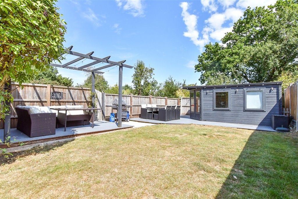 Property photo 3 of 11 External Lifestyle Photograph