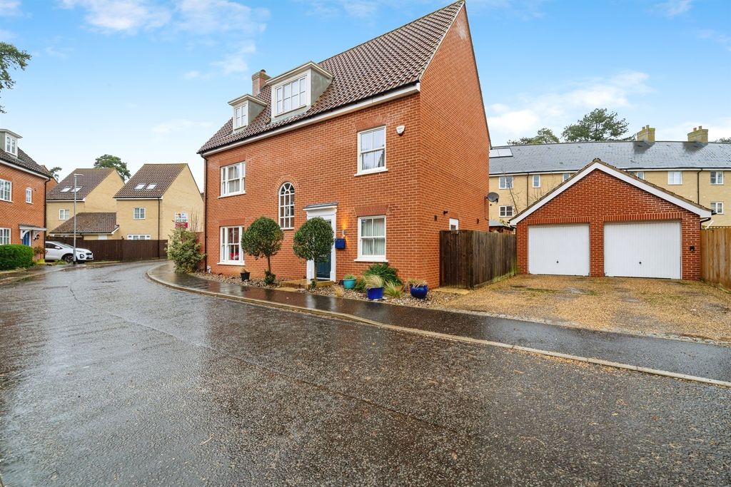 Property photo 1 of 25