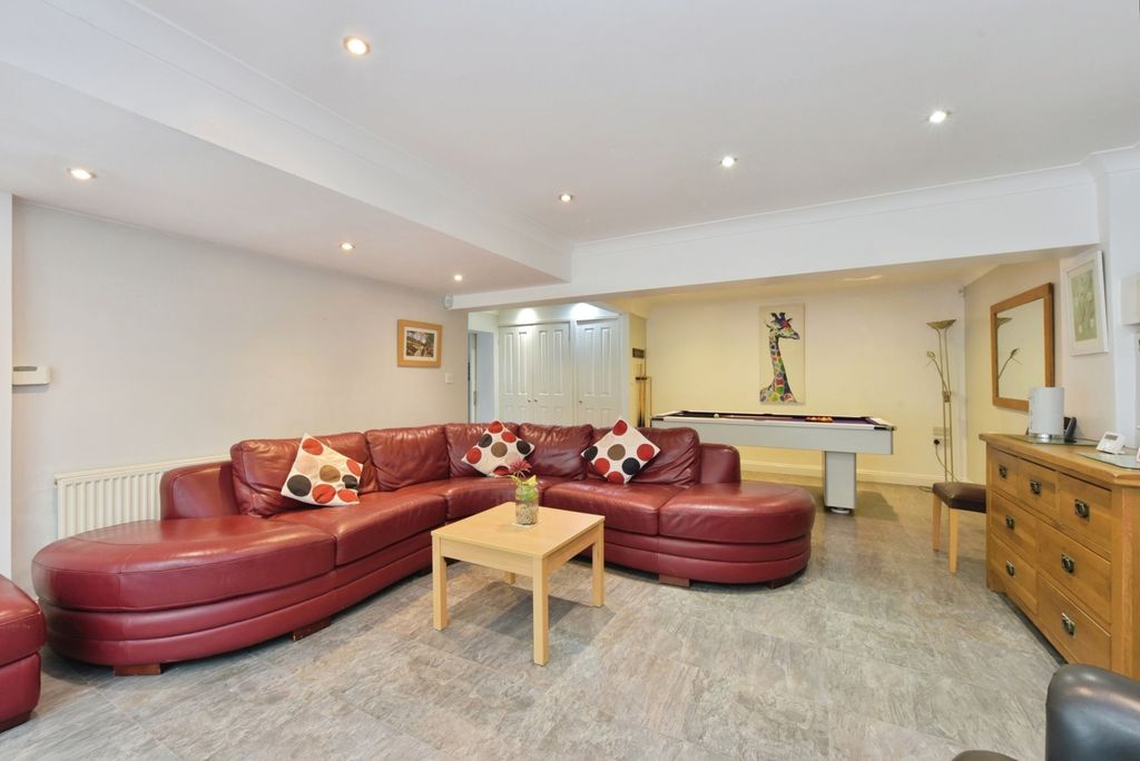 Property photo 2 of 22 Photo