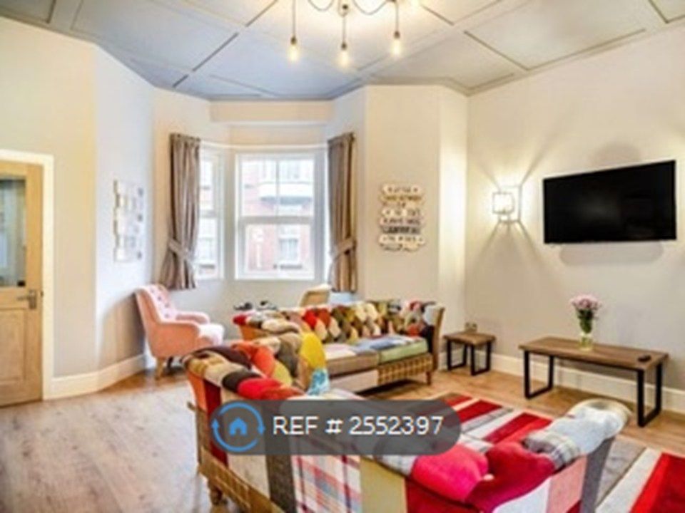 Property photo 2 of 18