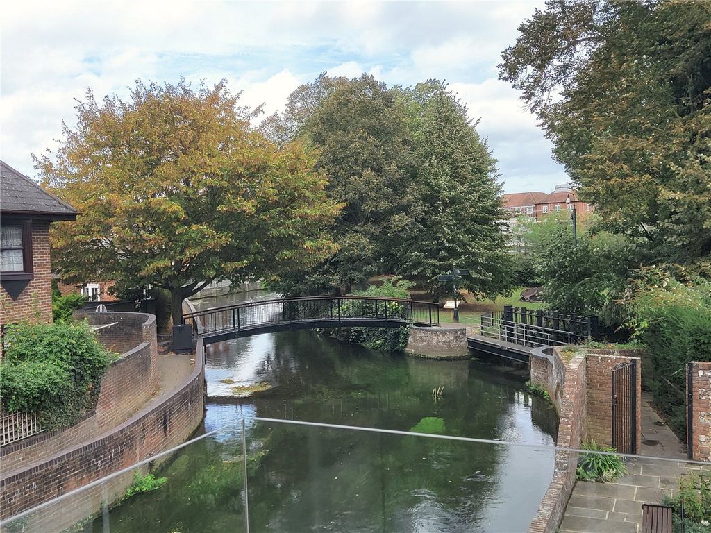 Property photo 1 of 8 Picture No. 17