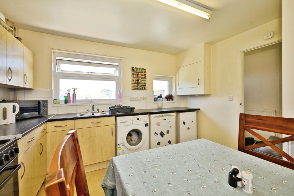 Property photo 2 of 15 Kitchen