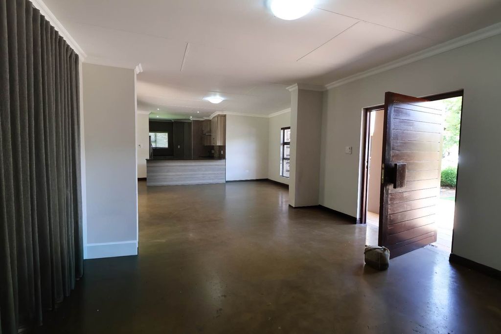 Property photo 2 of 45