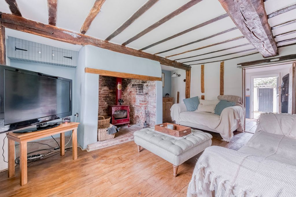 Property photo 2 of 20