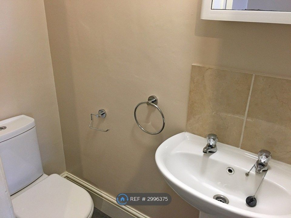 Property photo 2 of 3