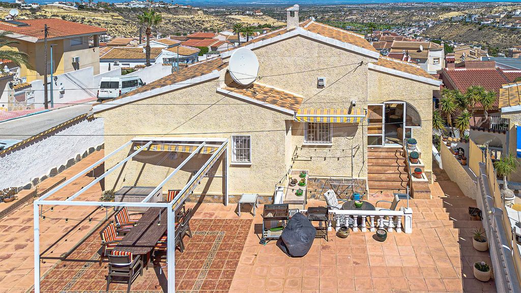 Property photo 1 of 36