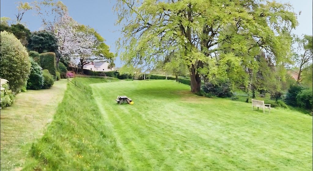 Property photo 2 of 11 36F72383-Tod 20Park2