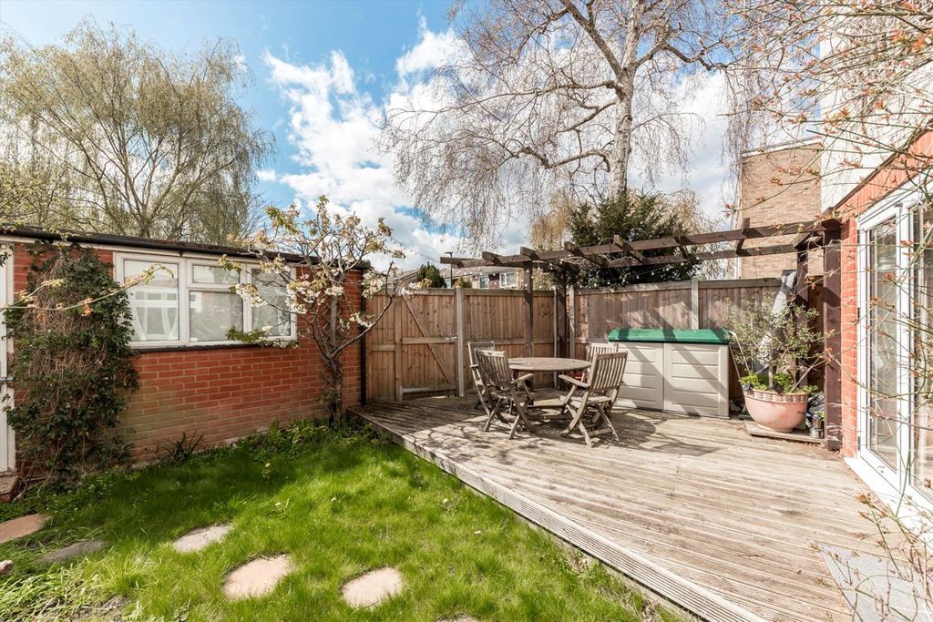 Property photo 3 of 12