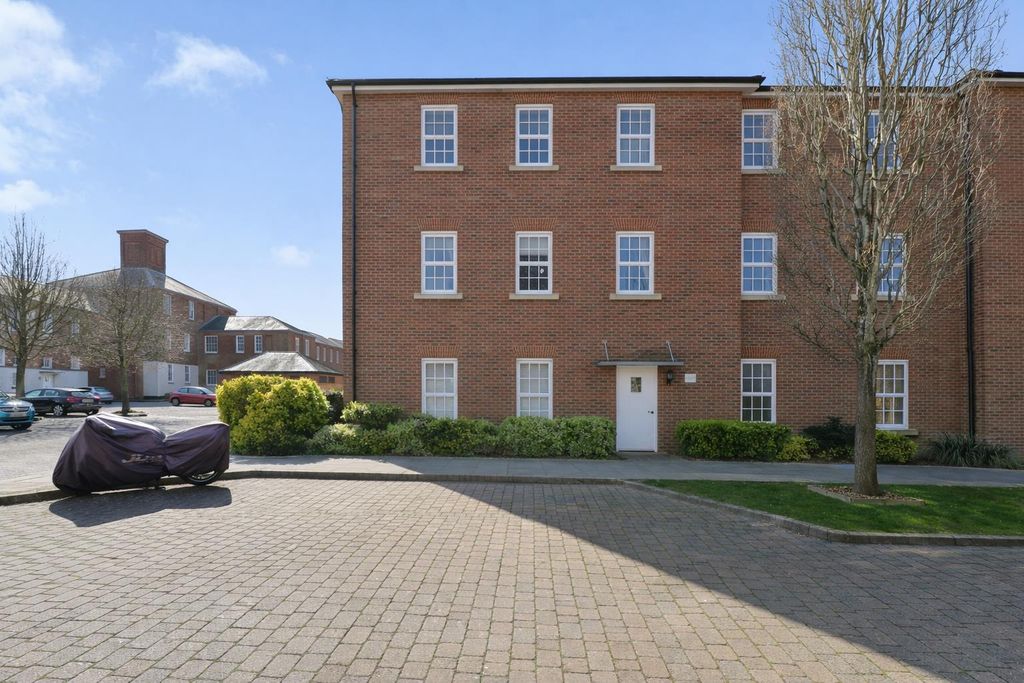 Property photo 1 of 11 Main External.Jpg