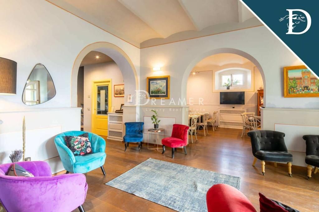 Property photo 3 of 59