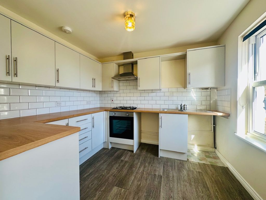 Property photo 3 of 17 Img_5847