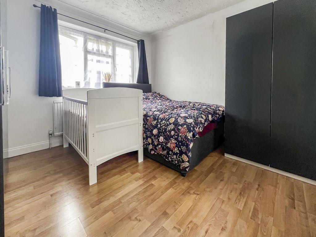 Property photo 3 of 10 Bedroom One