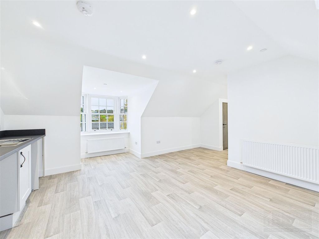 Property photo 2 of 15 Sitting Room / Kitchen / Dining Area