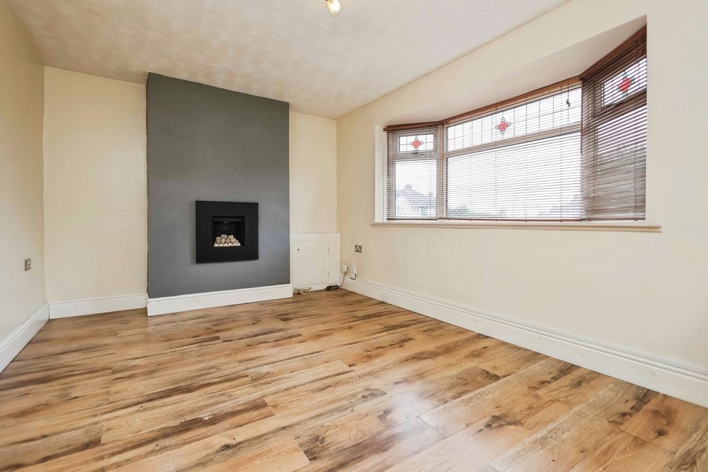 Property photo 2 of 18 Photo