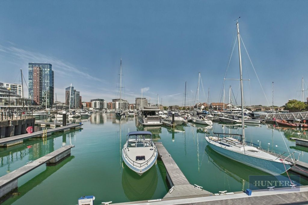 Property photo 3 of 17 Cam05152G0-Pr0241-Still036.Jpg