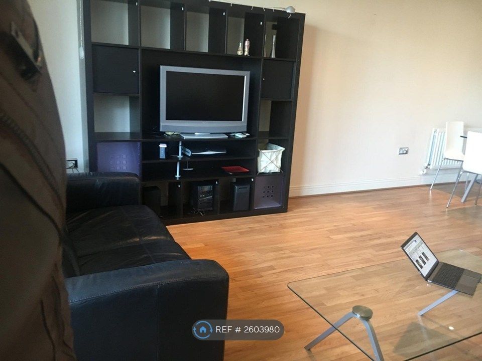 Property photo 1 of 19 Living Room