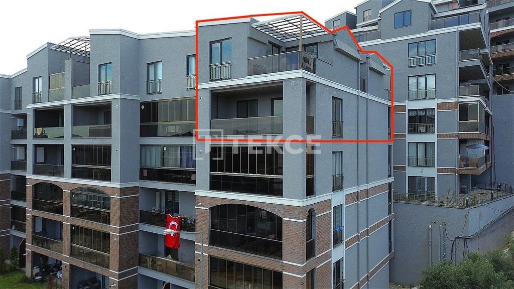 Property photo 2 of 35