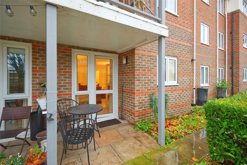 Property photo 2 of 16 Picture No. 02