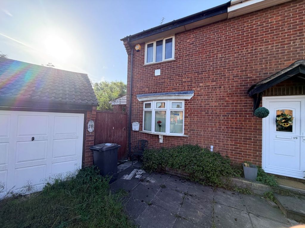 Property photo 1 of 2