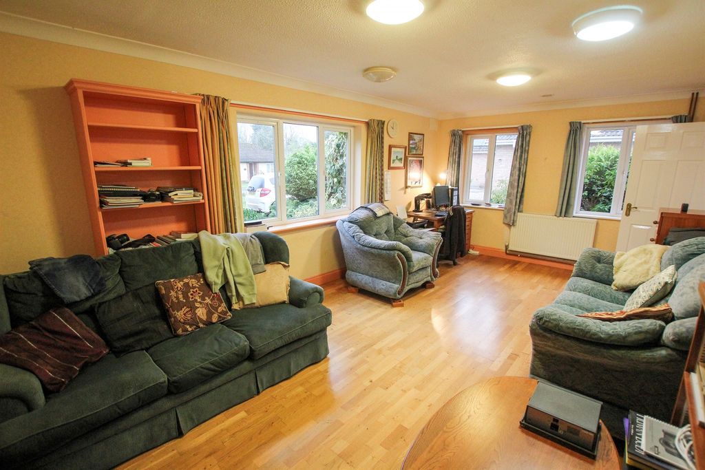 Property photo 3 of 10