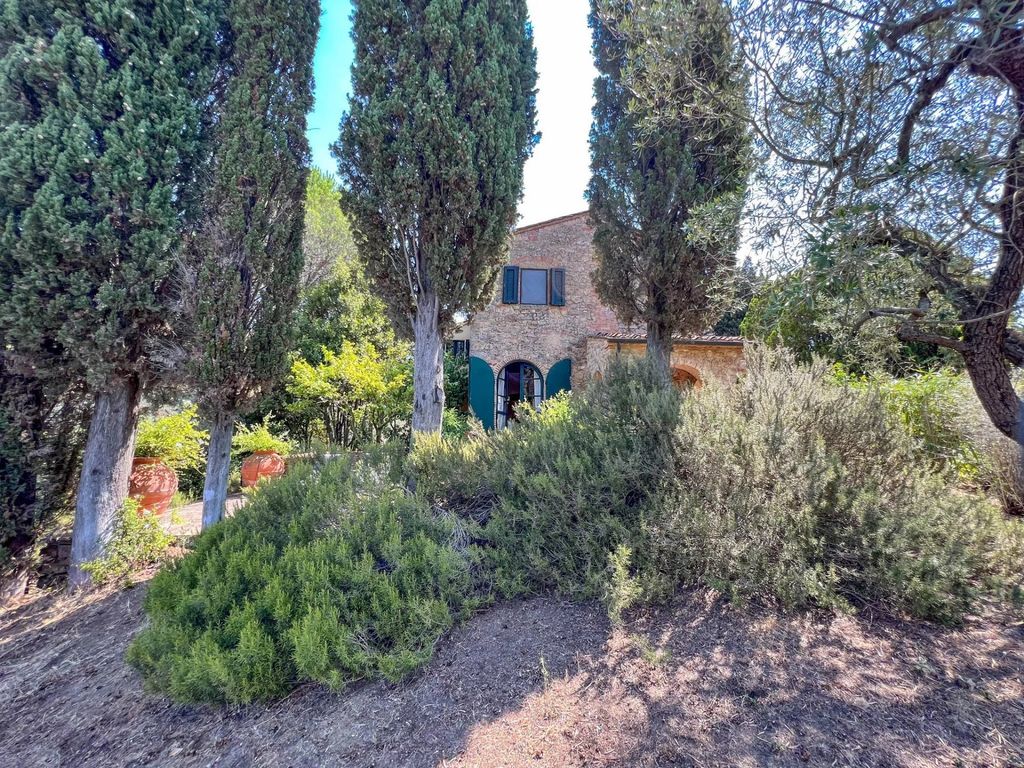 Property photo 1 of 50