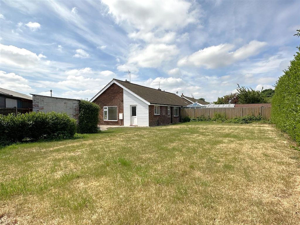 Property photo 3 of 14 Generous Corner Plot 706