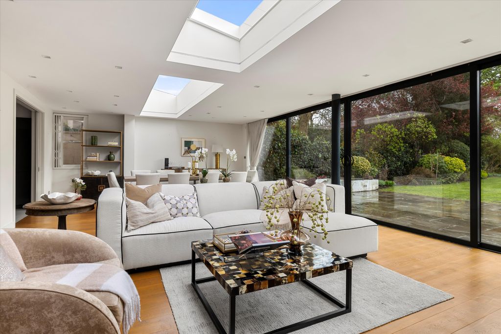 Property photo 2 of 12 Image