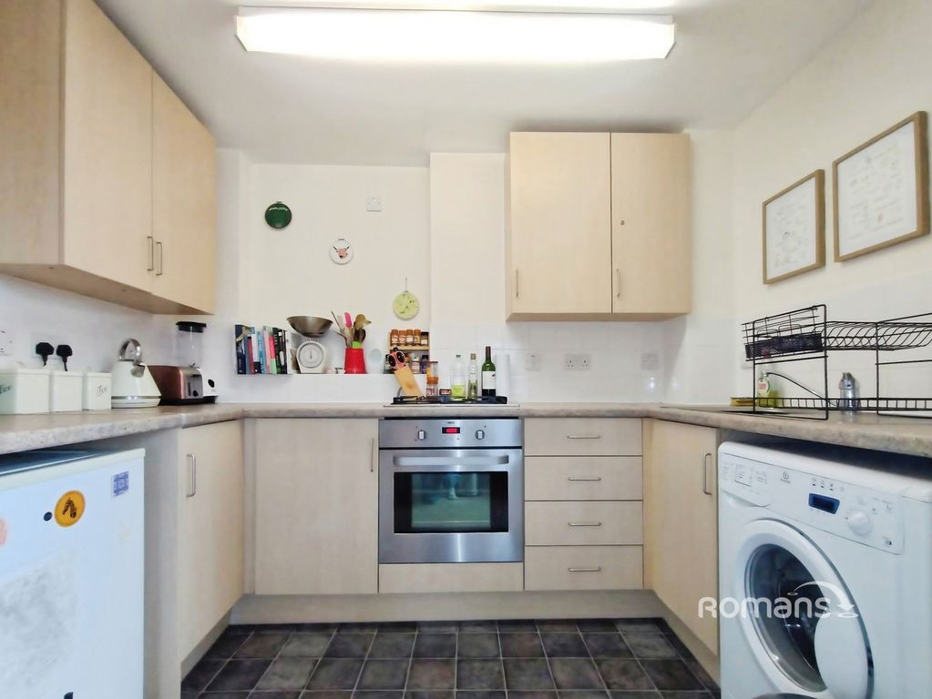 Property photo 3 of 8 Pbox-Img.Jpg