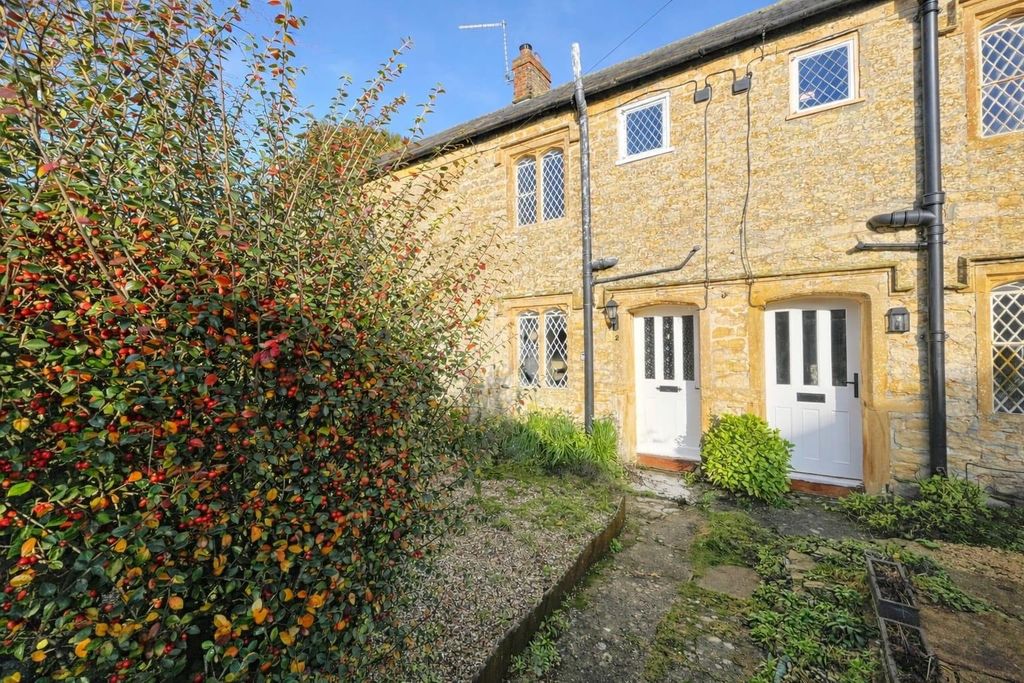 Property photo 2 of 9