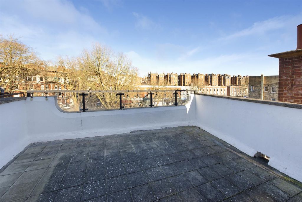 Property photo 1 of 14 51915 Hi Res (3).Jpg