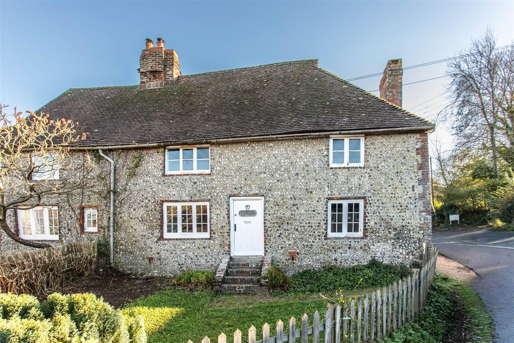 Property photo 1 of 29 Thatch Cottage3.Jpg