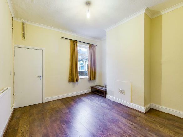 Property photo 3 of 11 Middle Reception Room