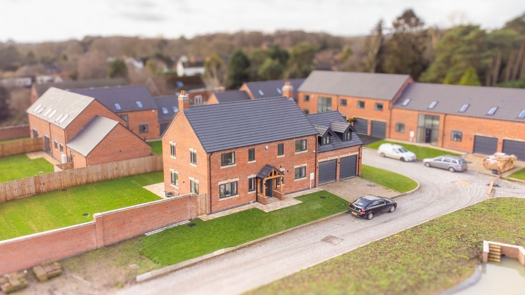 Property photo 1 of 51 3845020