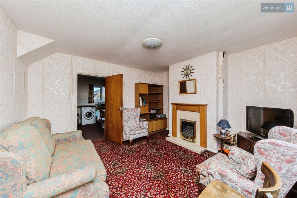 Property photo 3 of 17 Picture No. 02