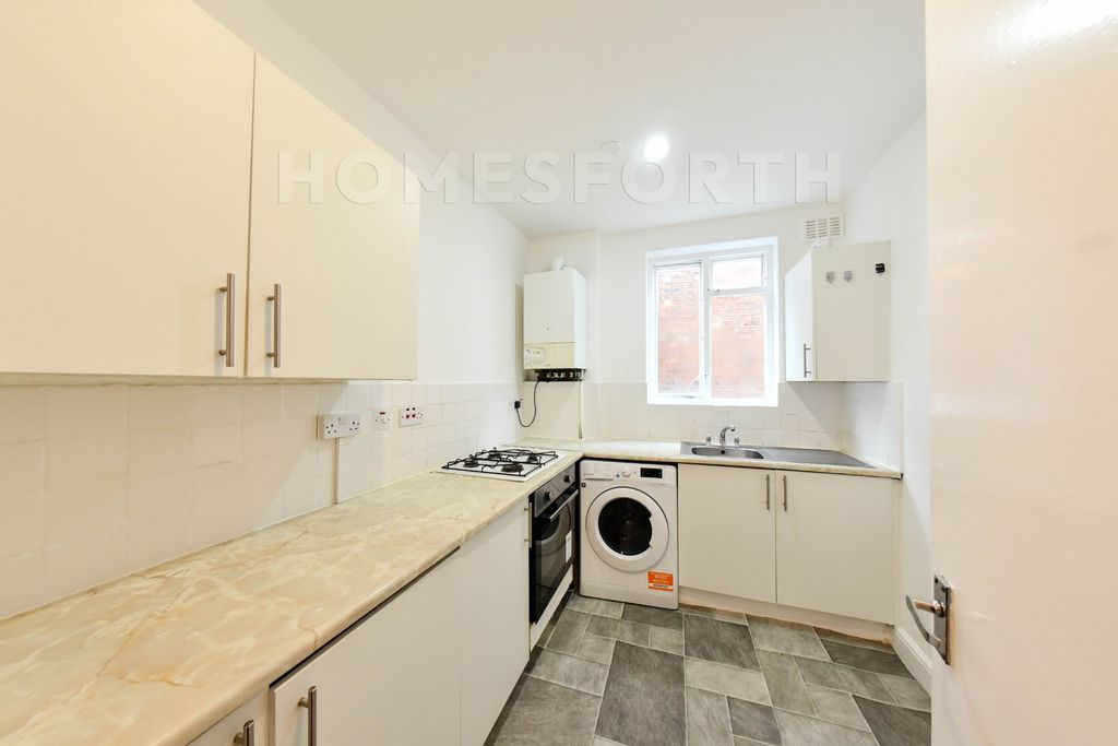 Property photo 2 of 15 Photo 7