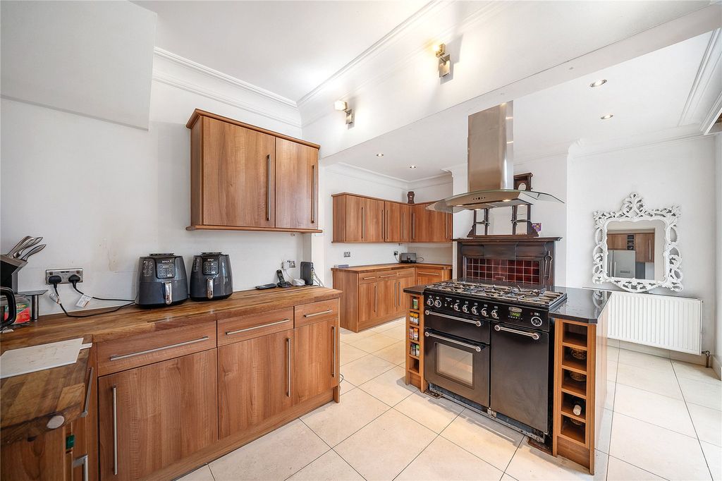 Property photo 3 of 11 Picture No. 06