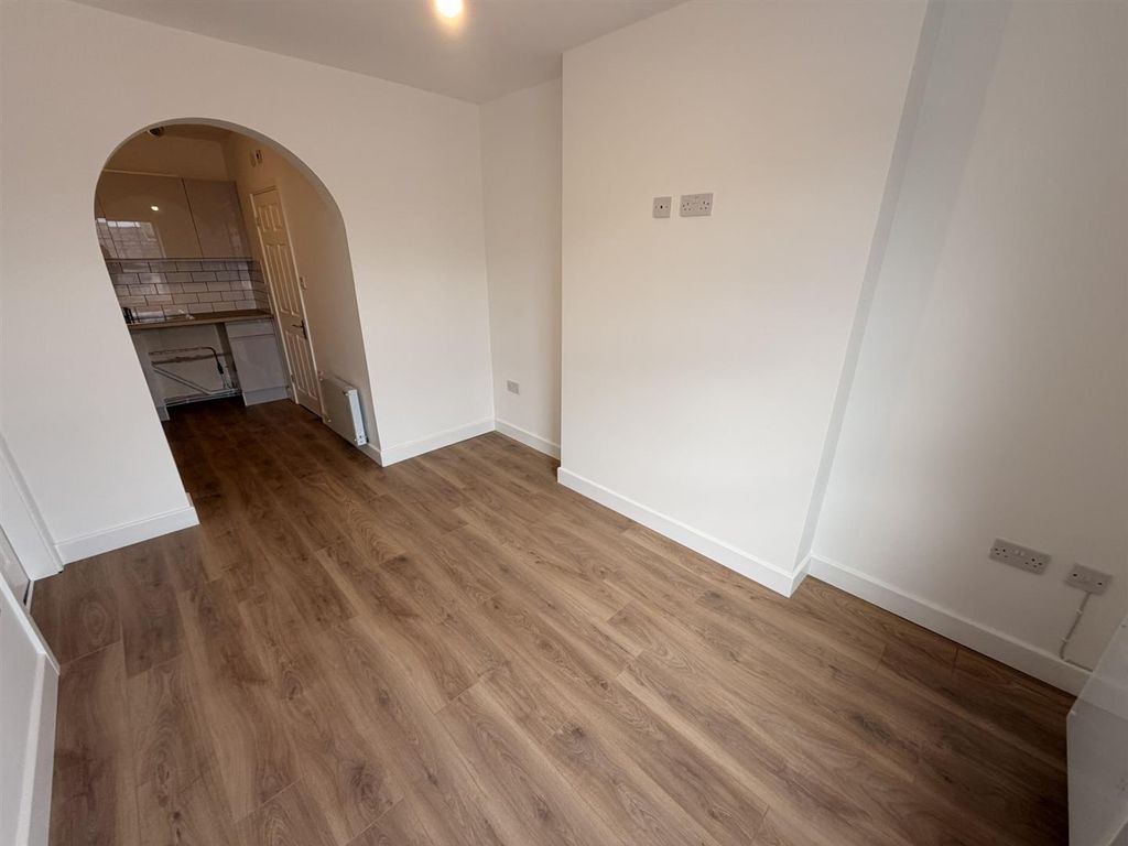 Property photo 3 of 6 Img_5215.Jpeg