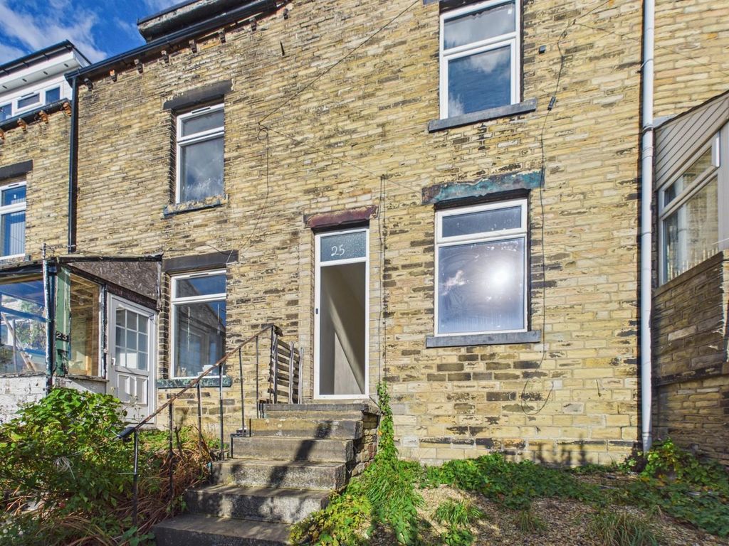Property photo 1 of 12 Cam01268G0-Pr0525-Still014.Jpg