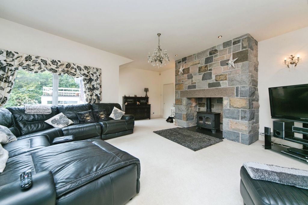 Property photo 2 of 25 Pbox-Img.Jpg