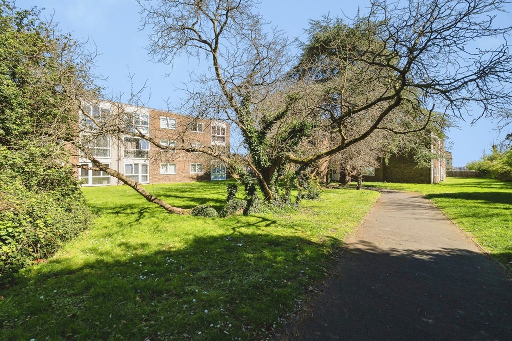 Property photo 2 of 20 Pbox-Img.Jpg