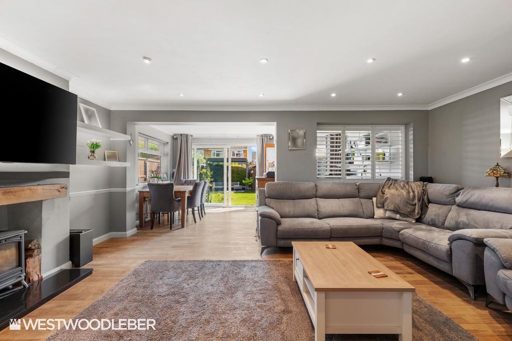 Property photo 2 of 19 Ranworthavenue_1.Jpg