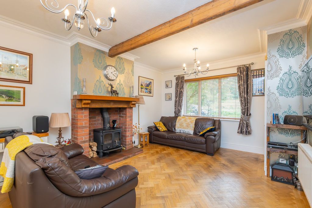 Property photo 2 of 35