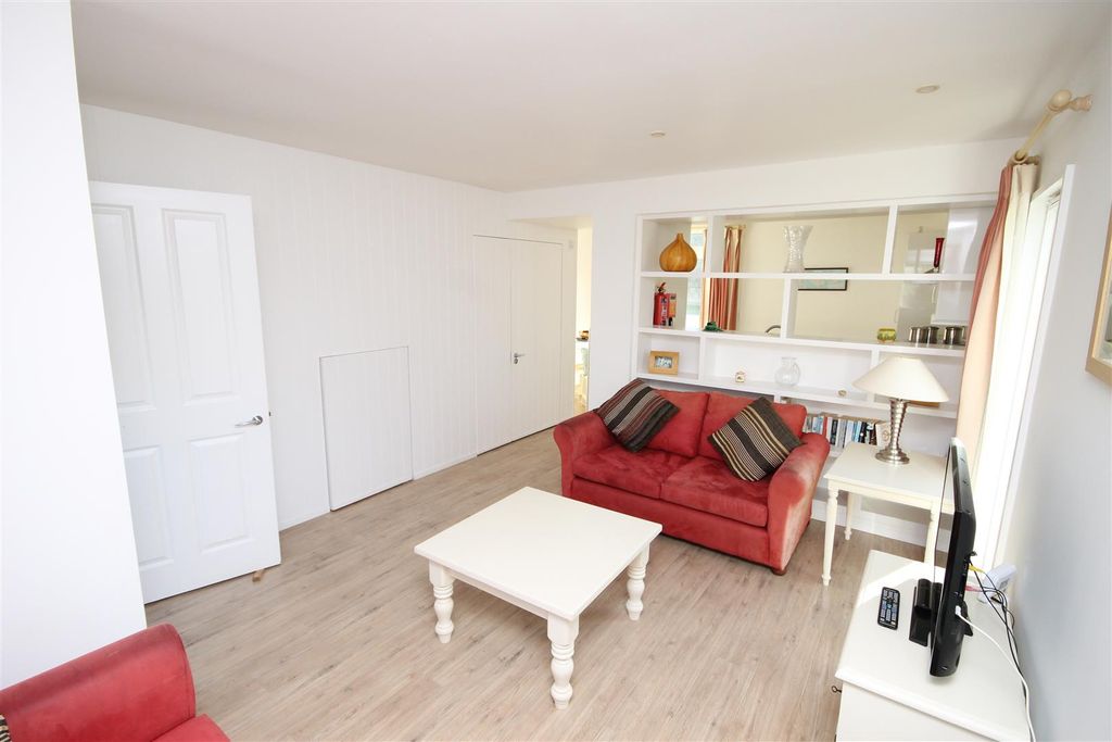 Property photo 3 of 16 Img_5472.Jpg