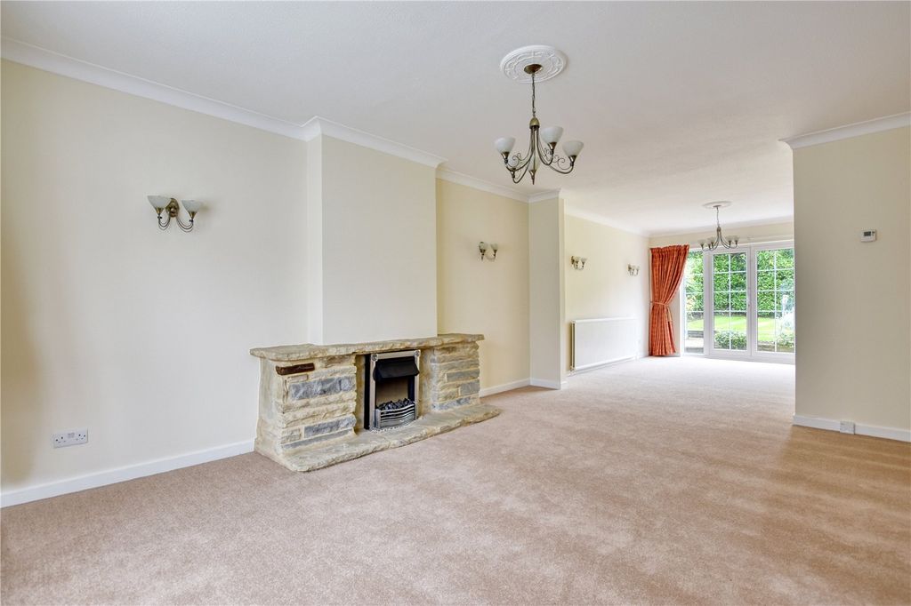 Property photo 2 of 8 Picture No. 36