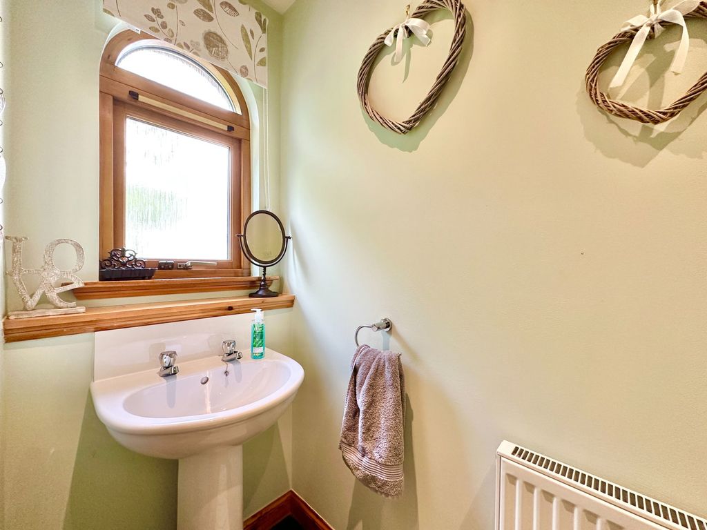 Property photo 2 of 23