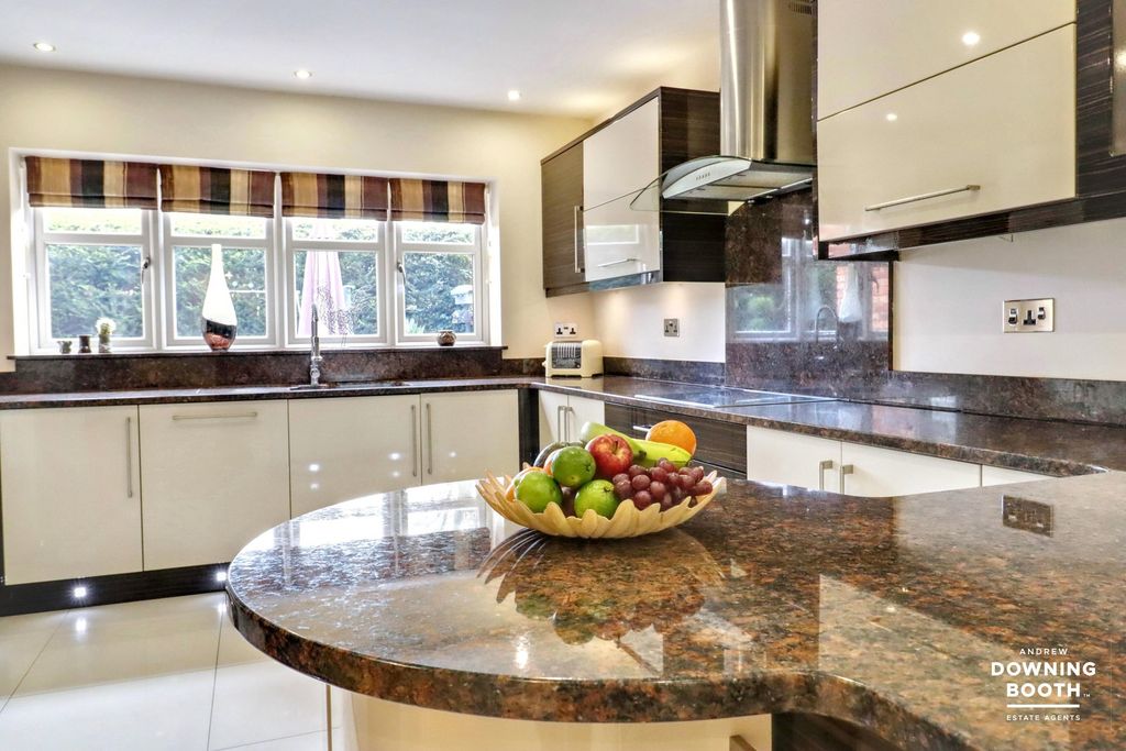 Additional image 9 of 5 bed detached house for saleClayton Drive, Lichfield WS13