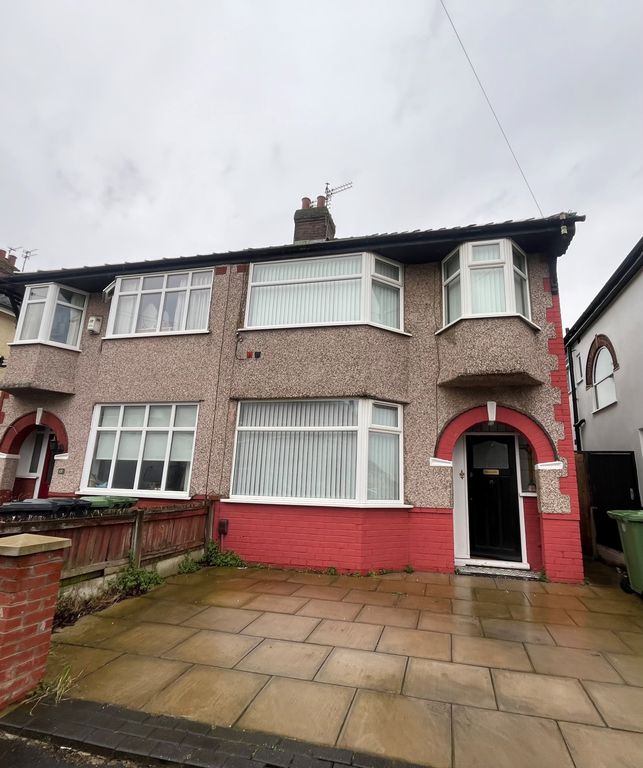 Property photo 1 of 12